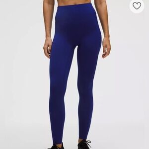Lululemon Santa Monica HR Tight 28” Erewhon // Size 4